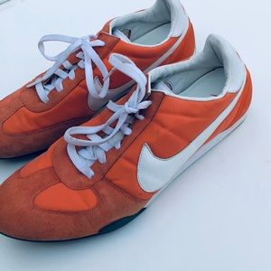 Nike women’s Retro Sprint Sister sneakers size 10